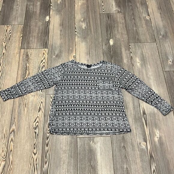 Justify Black & White Holiday Long Sleeve Tee - Picture 1 of 7